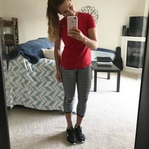 Athleta black and white striped capri leggings